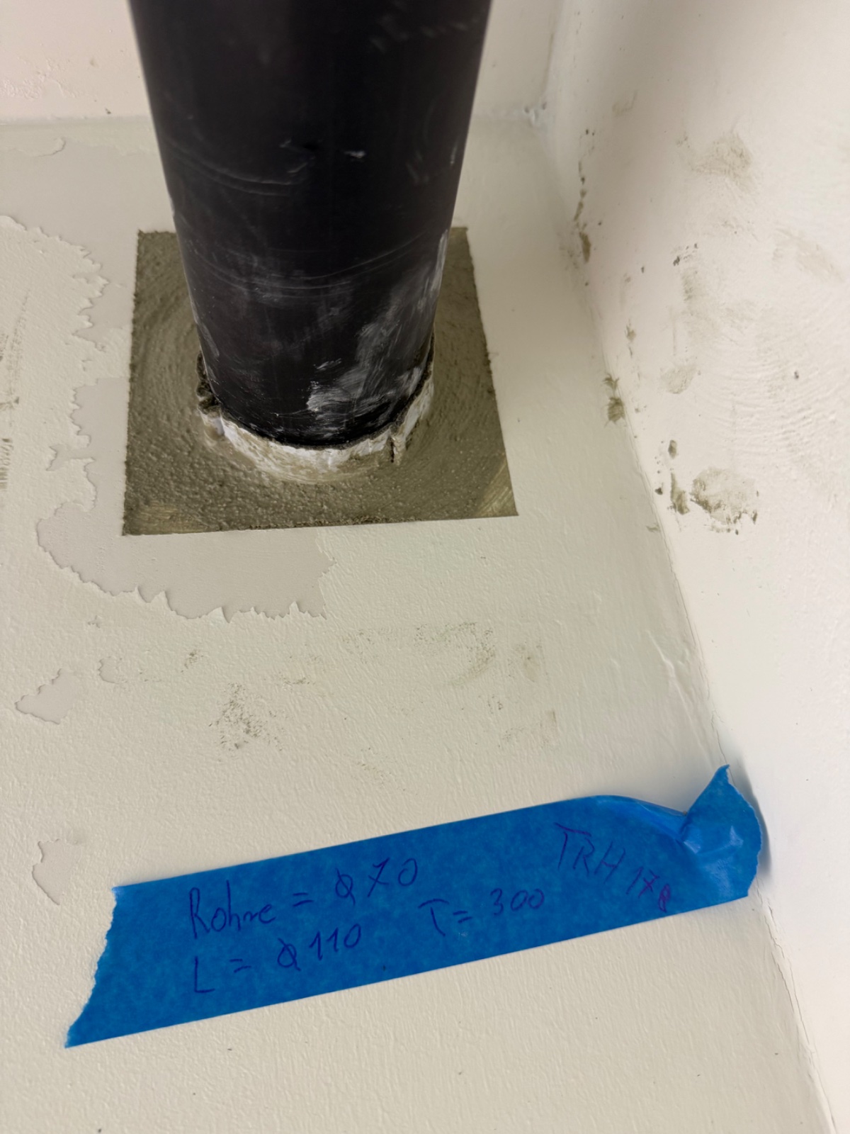 Brandschutzabschottung der Rohrdurchführung